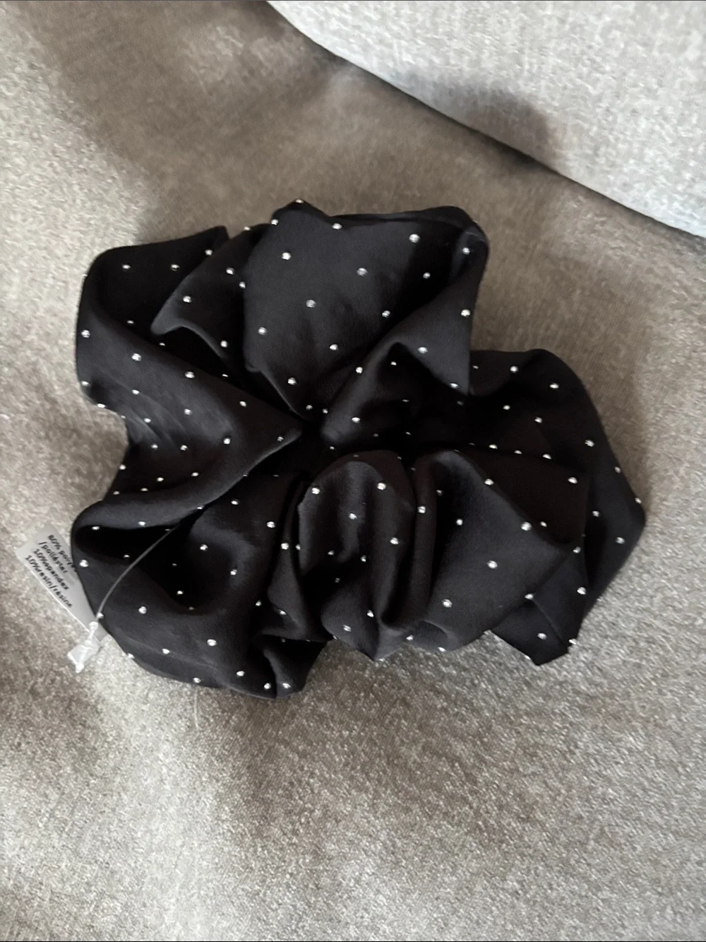 Urban Outfitters Gem Oversized Scrunchie. NWT. Black